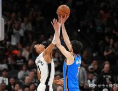 开云体育中国-马刺碾压开拓者，班凯罗在F1新赛季揭幕战接管比赛