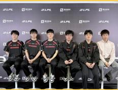 开云APP-BLG绝杀FPX，Scout完成史诗逆转小组赛2:1（广州）