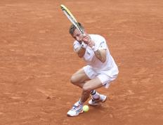 开云下载-包含网球战术革新取得奇效，引发战术热潮的词条