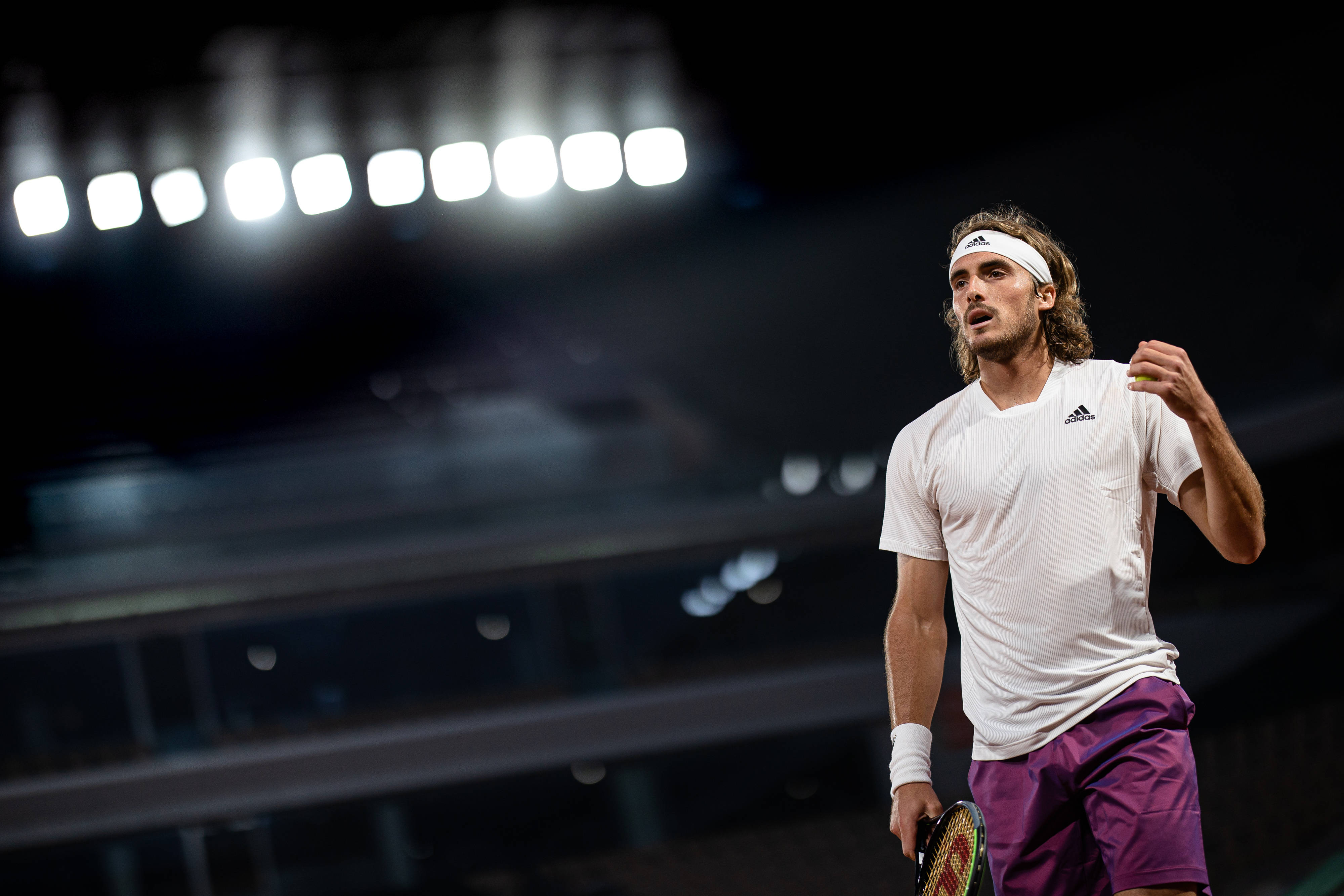 开云体育下载-世界网球队完胜美国网球队,西西帕斯送出助攻