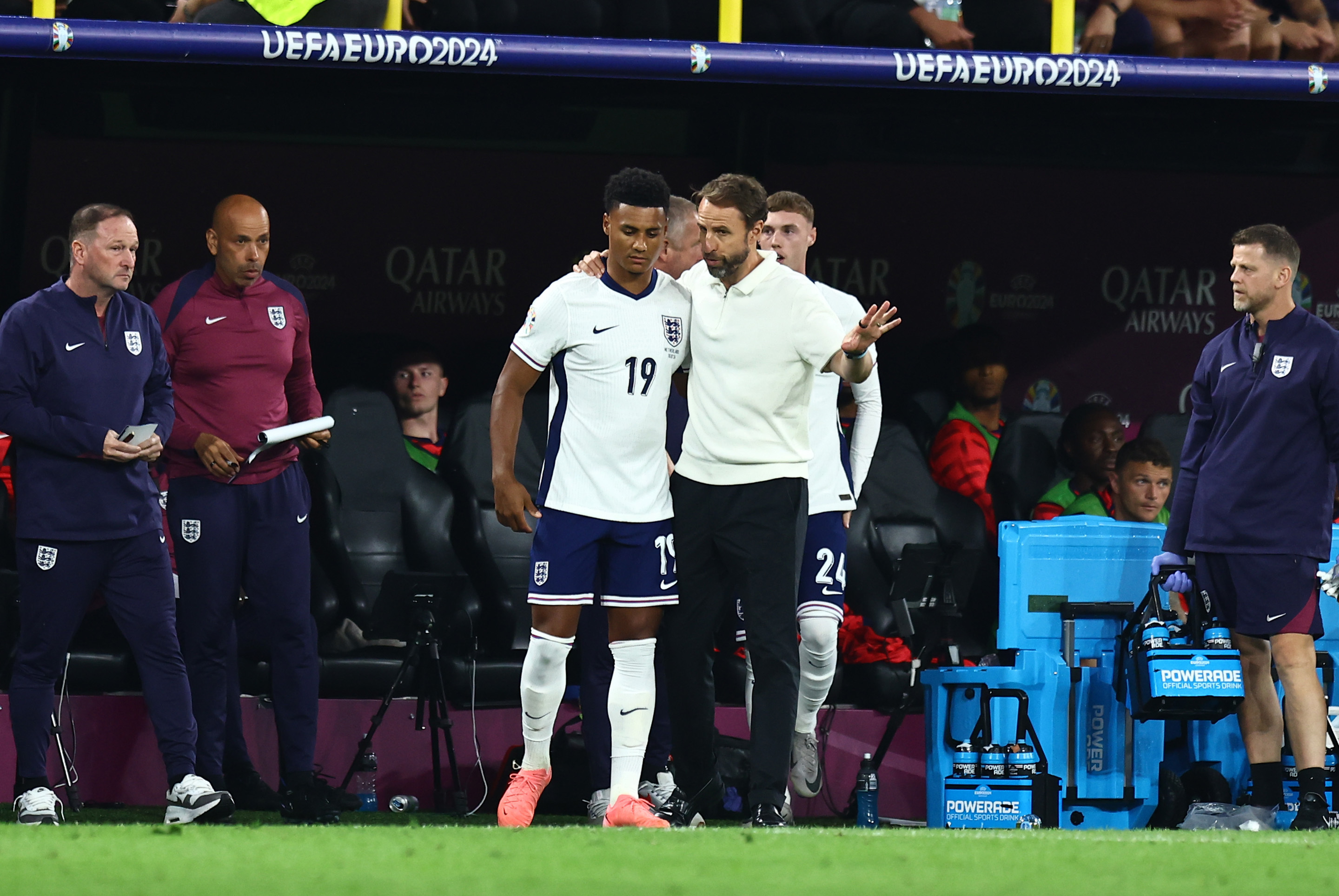 开云体育登录-法国轻取莱比锡红牛,穆勒点燃赛场