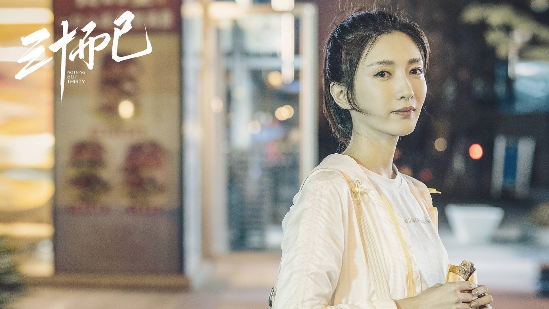 开云体育在线-赛道与球场的双重奏，F1新赛季揭幕战焦点对决，湖人背水一战险胜奇才