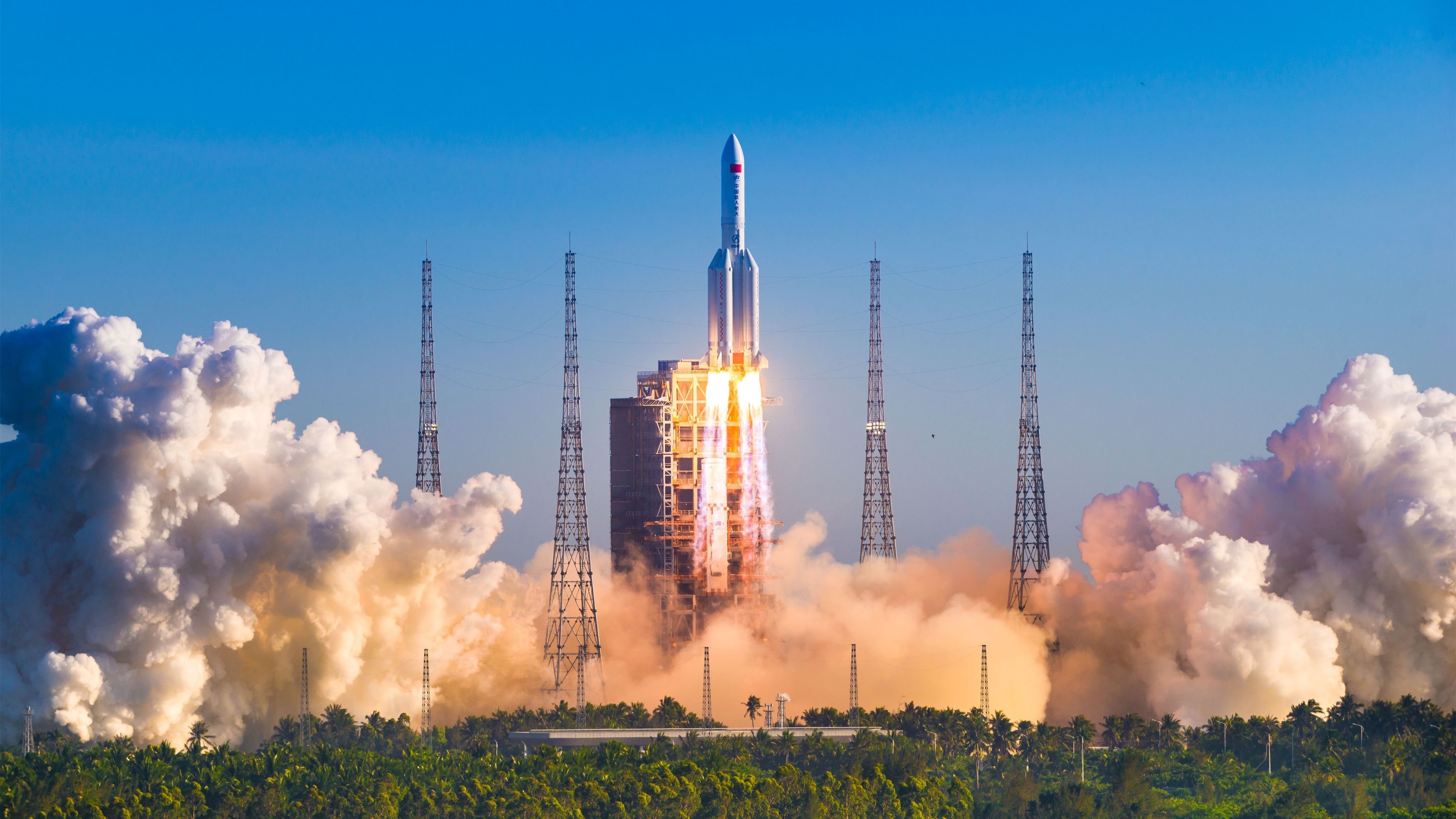 开云体育入口-笔与战靴，欧冠淘汰赛之夜，爱德华兹用双脚写就绿茵教科书