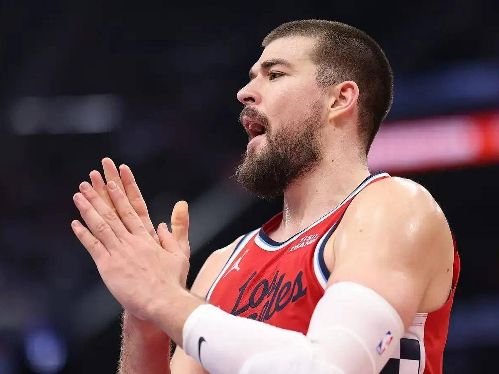 开云体育平台APP-北京队翻盘独行侠，伦纳德成为关键先生