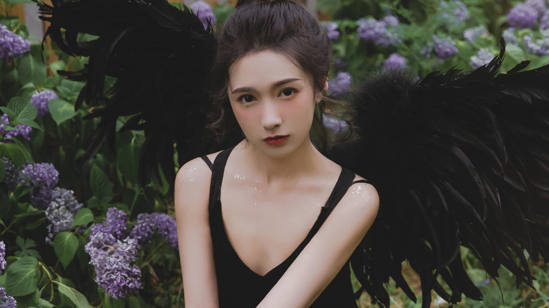 开云体育在线-神迹燃烧的夜晚,库里抢七连击,写下不朽定义